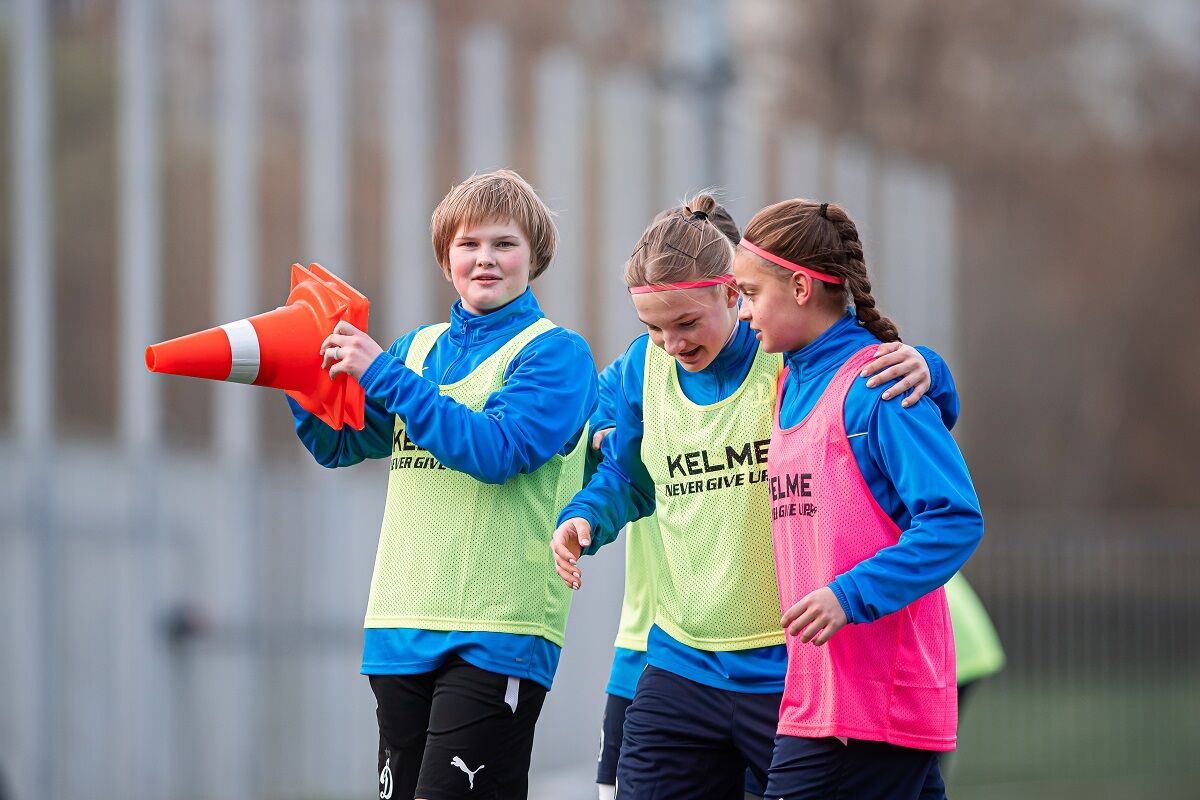 Dynamo WFC announces recruitment of girls for the football academy!
