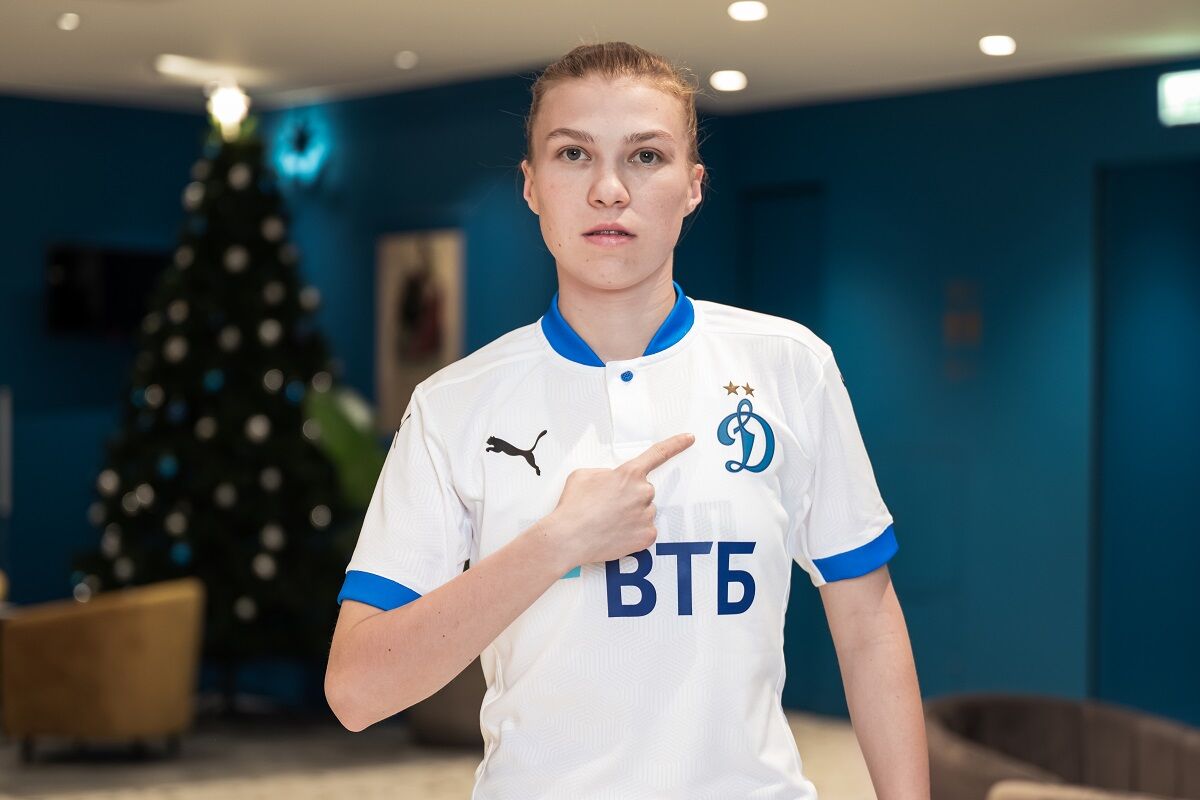 Елена Шестернёва: «Буду стараться радовать болельщиков своей игрой»